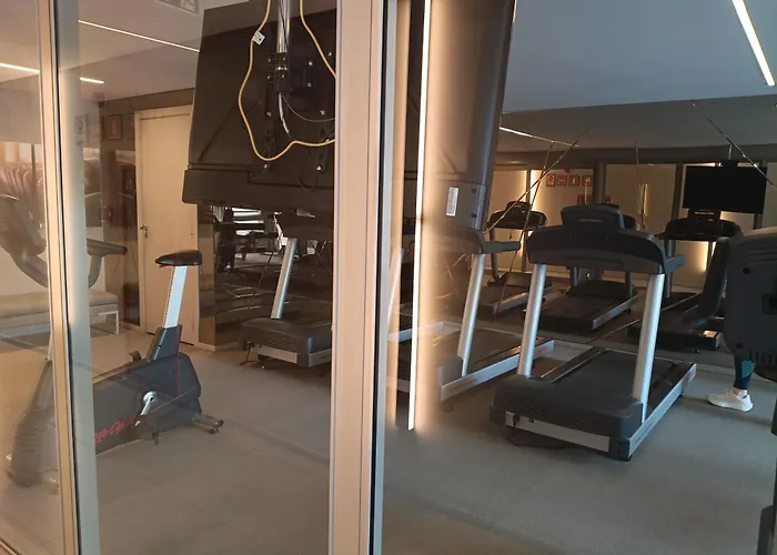 Apartamento Novo, Bairro Nobre, Piscina E Terraço *